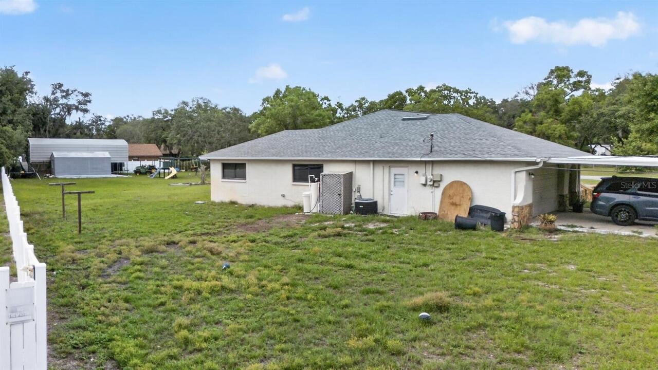 Listing Photo 9