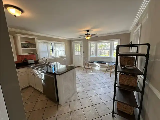 Listing Photo 10