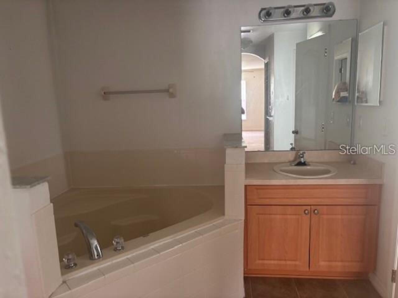 Listing Photo 9