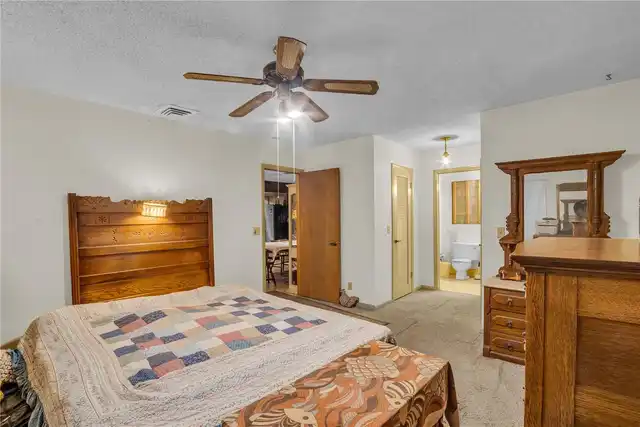 Listing Photo 8