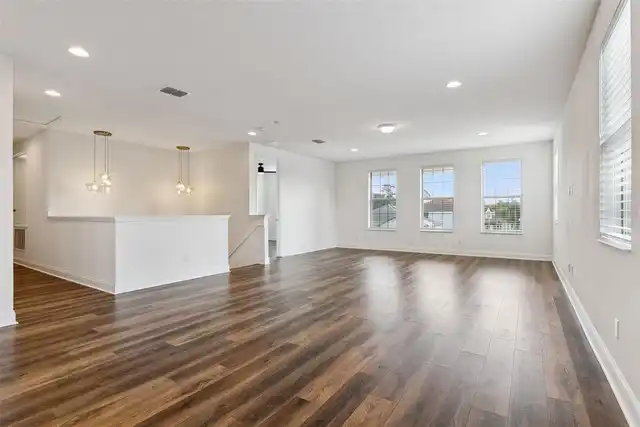 Listing Photo 37