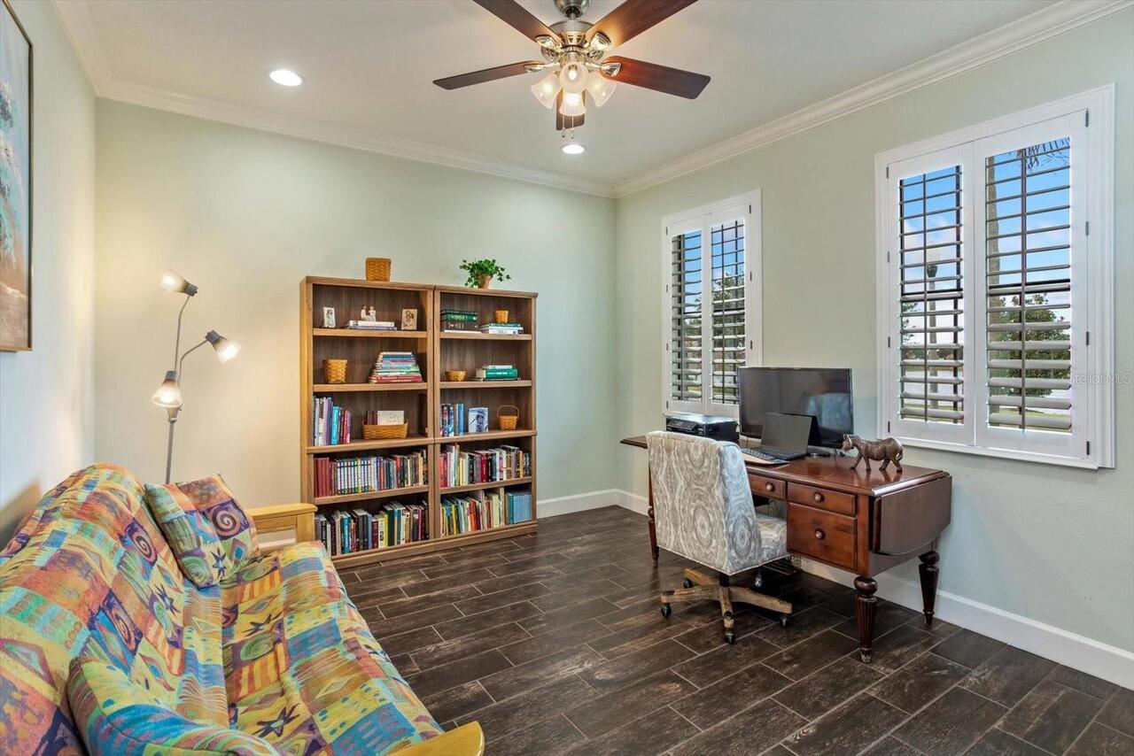 Listing Photo 11