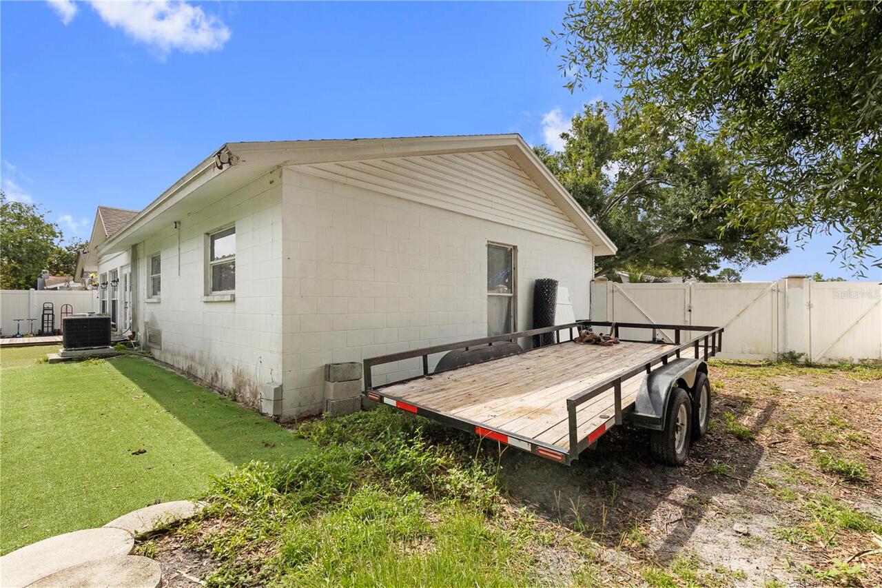 Listing Photo 12