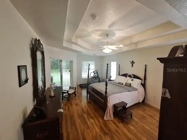 Listing Photo 12