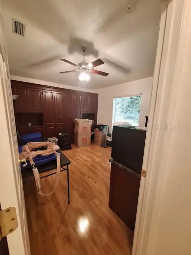 Listing Photo 16