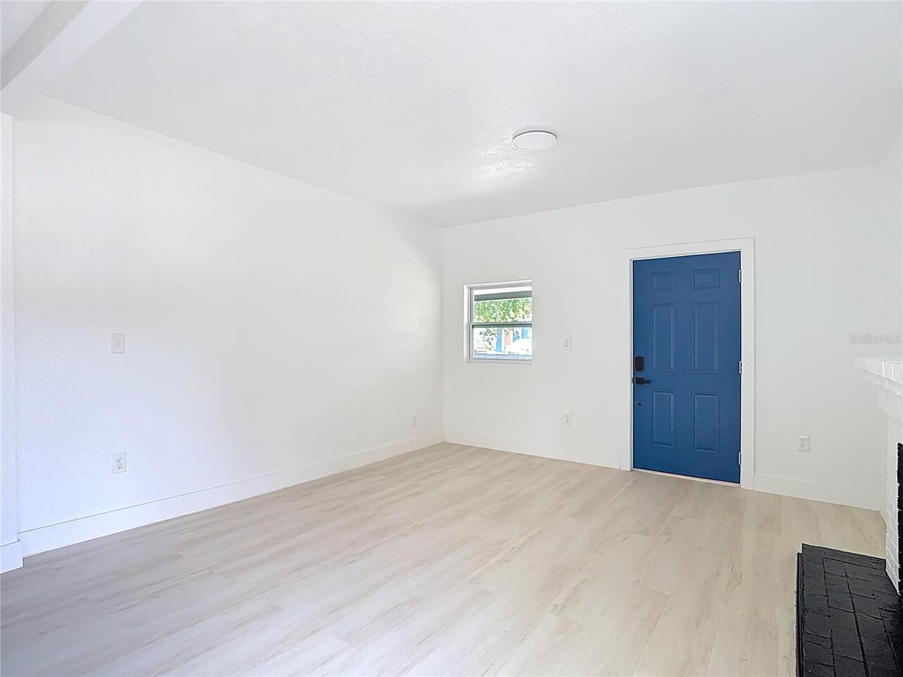 Listing Photo 7