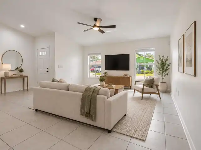 Listing Photo 11