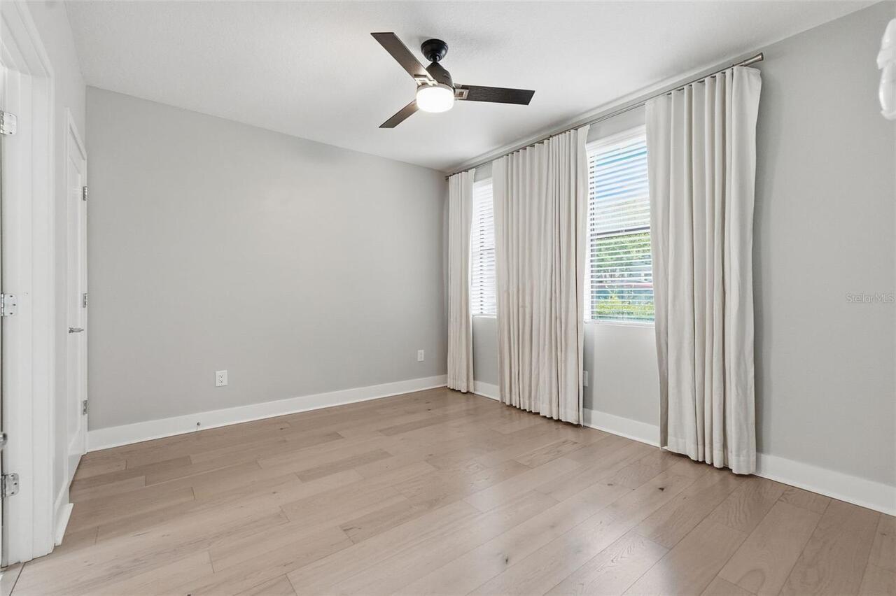 Listing Photo 9