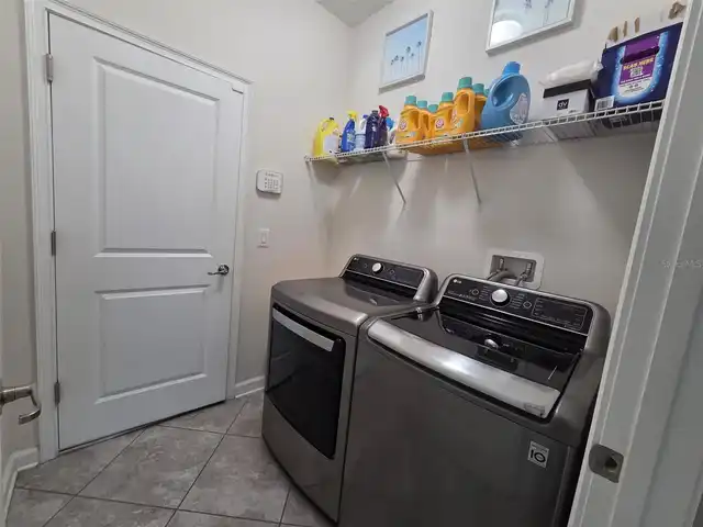 Listing Photo 12