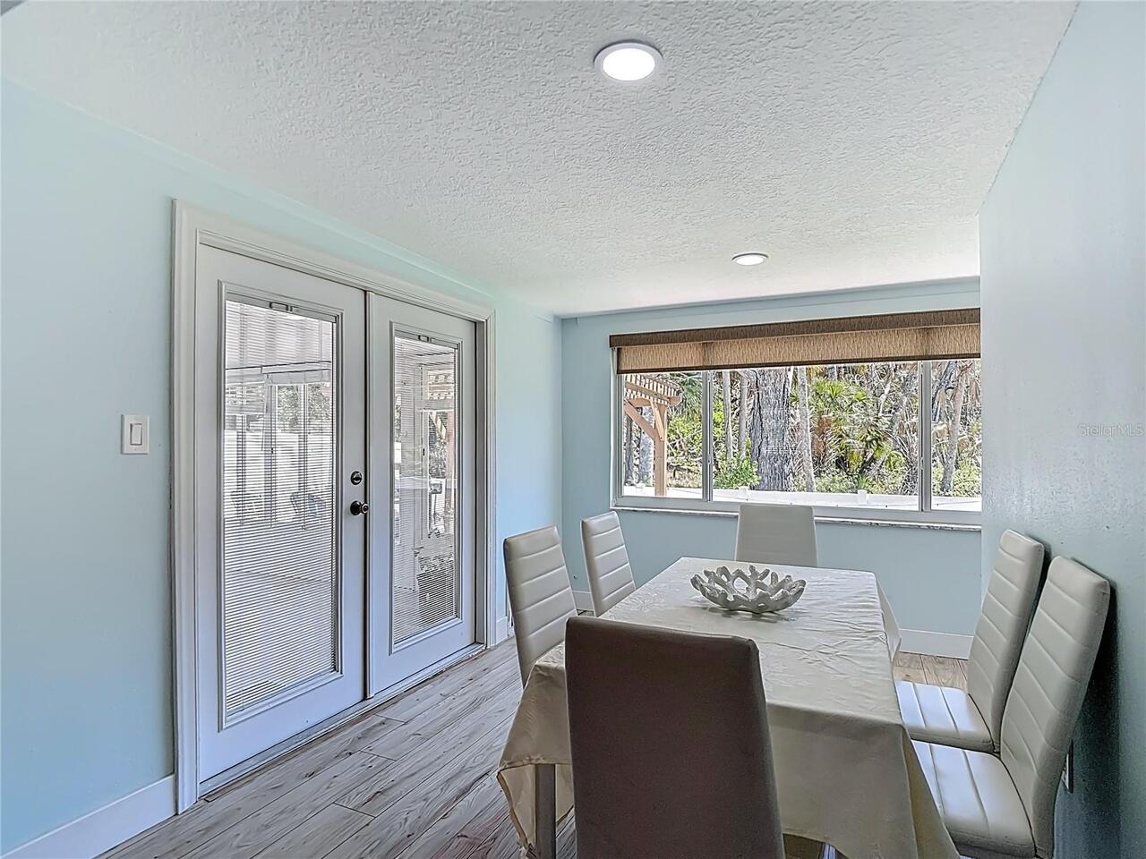 Listing Photo 17