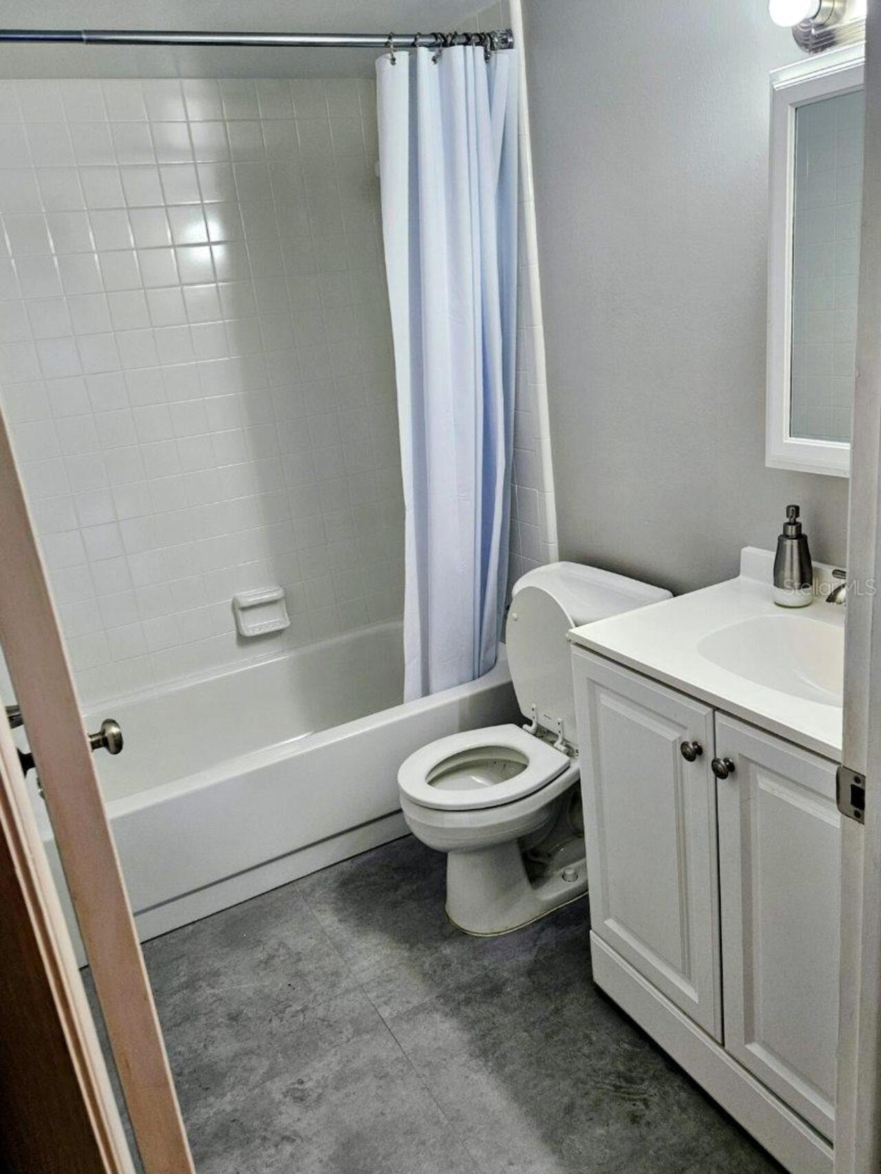 Listing Photo 16