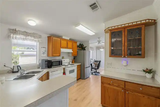 Listing Photo 15