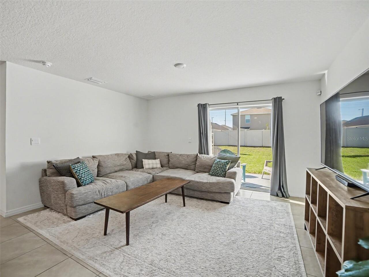 Listing Photo 11