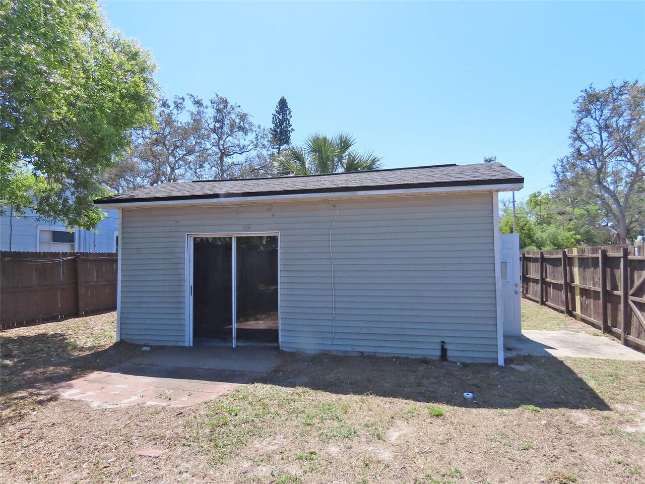 Listing Photo 10