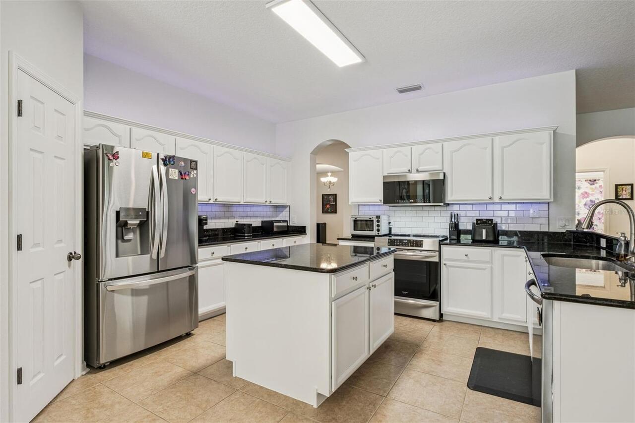 Listing Photo 14