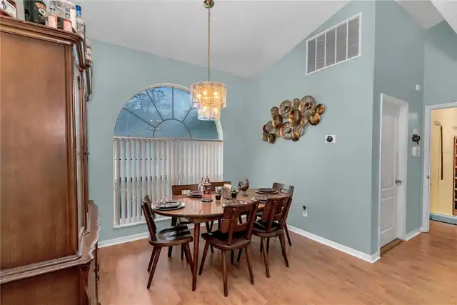 Listing Photo 7