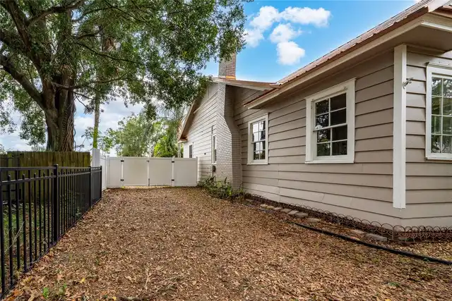 Listing Photo 7