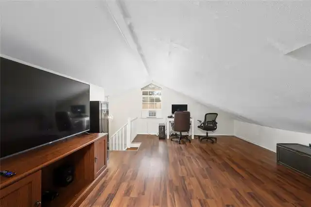 Listing Photo 19