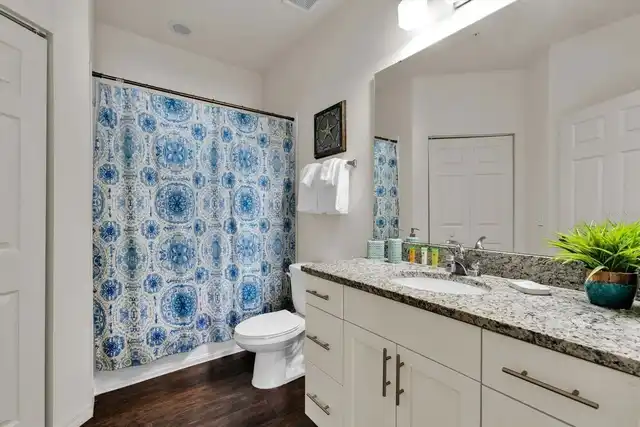 Listing Photo 11