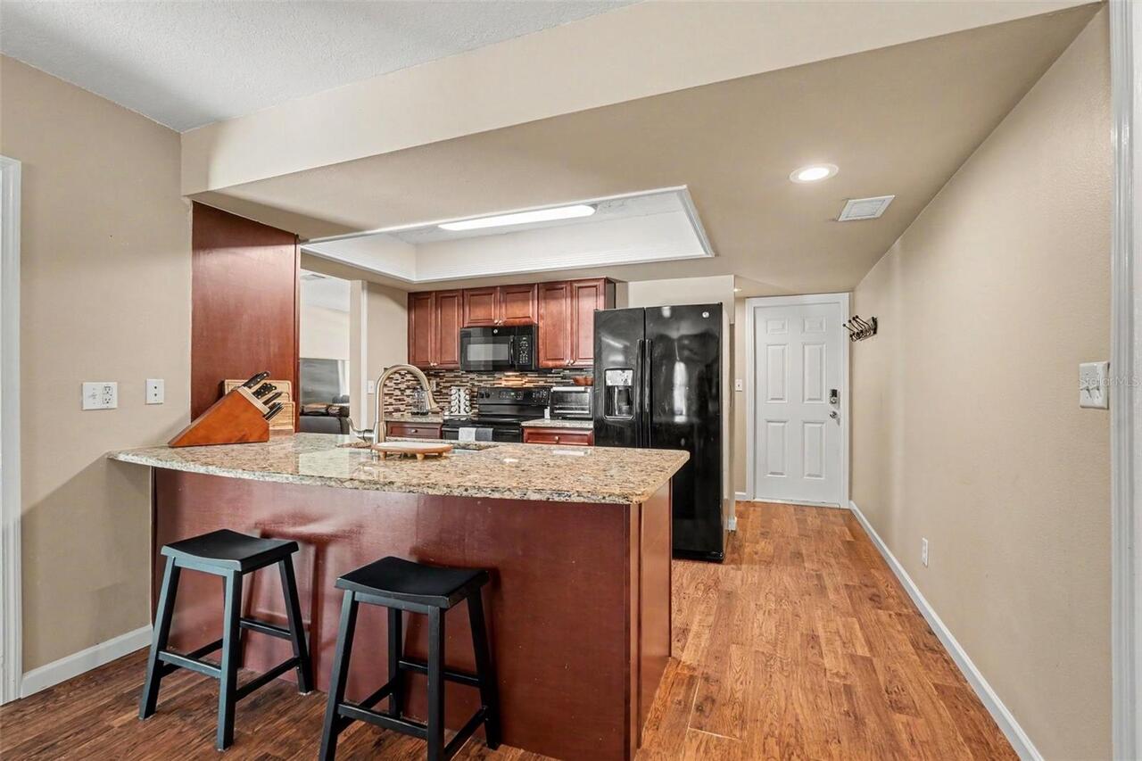 Listing Photo 8