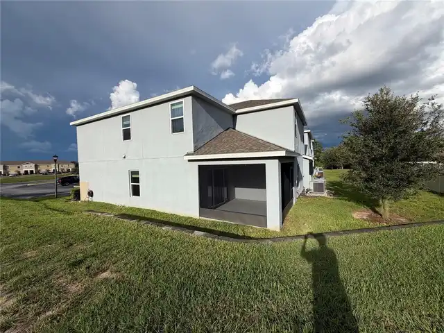 Listing Photo 8
