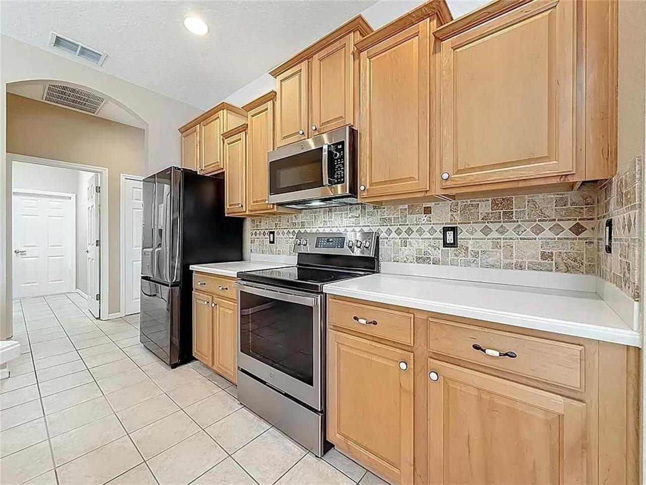 Listing Photo 10