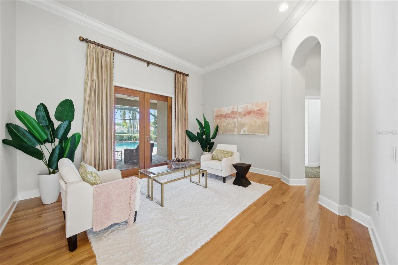 Listing Photo 10