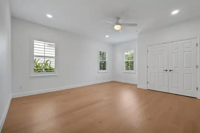 Listing Photo 32