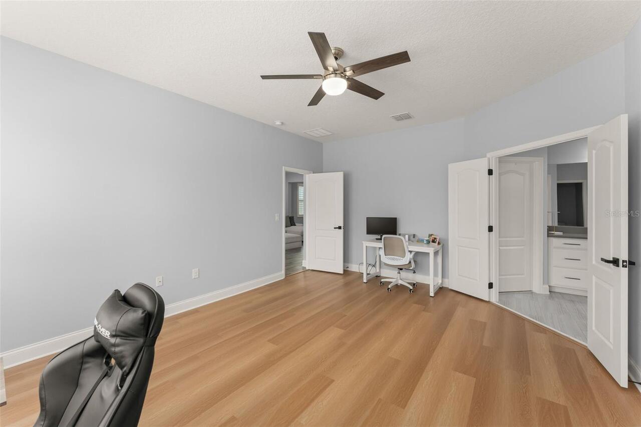 Listing Photo 25