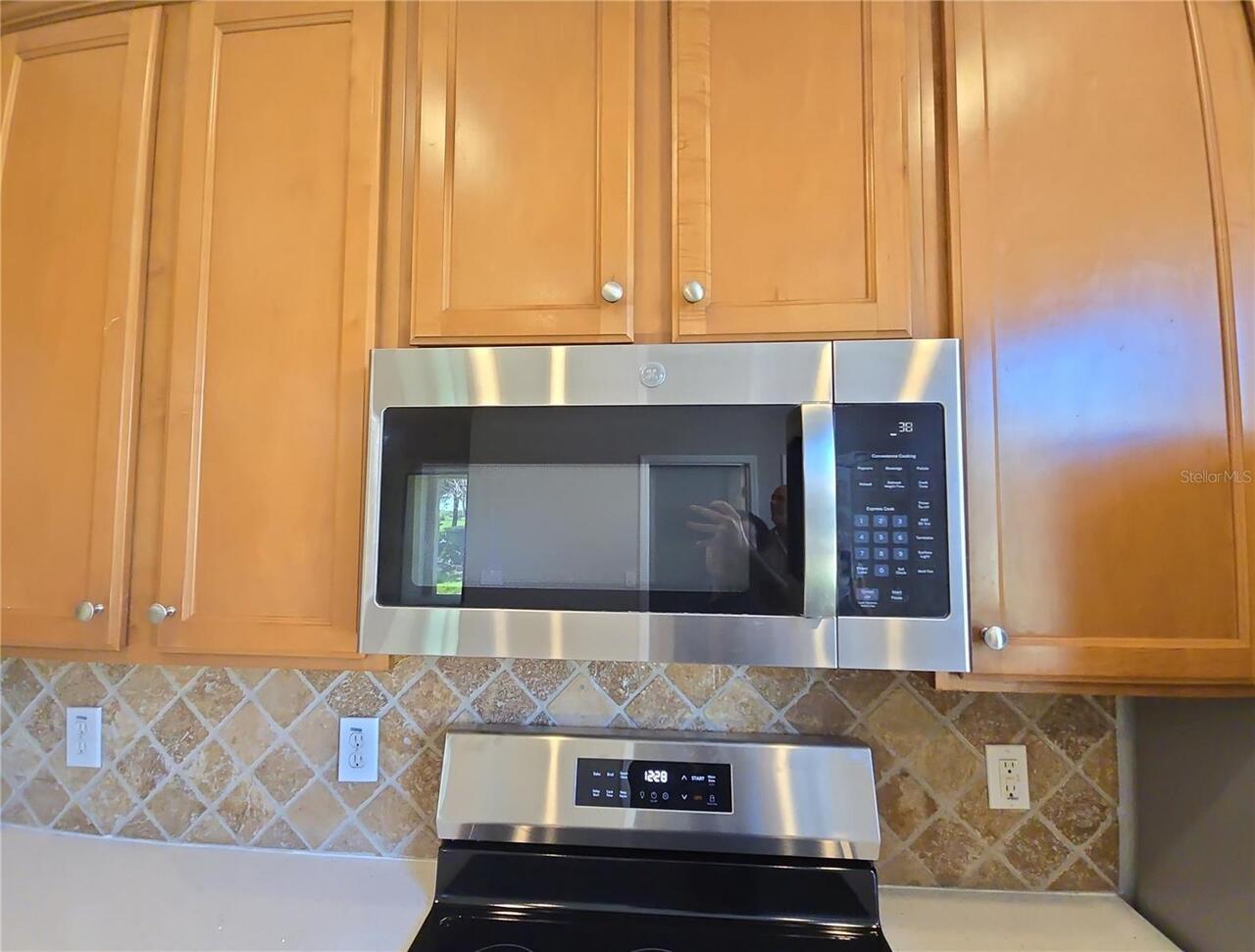 Listing Photo 12