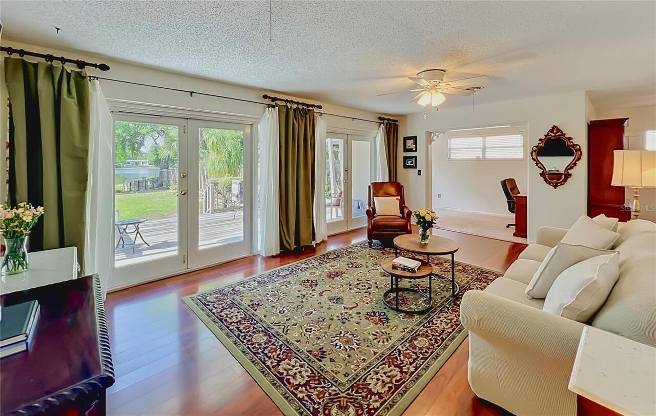 Listing Photo 8