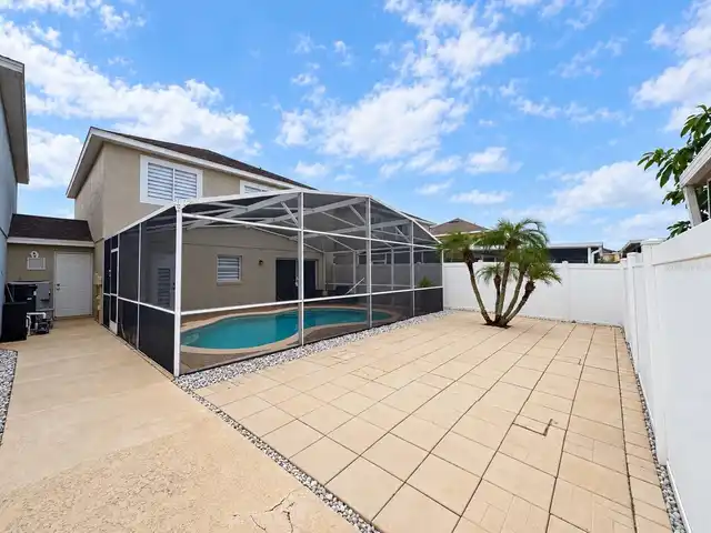 Listing Photo 9