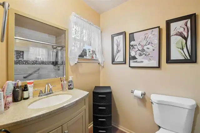 Listing Photo 11