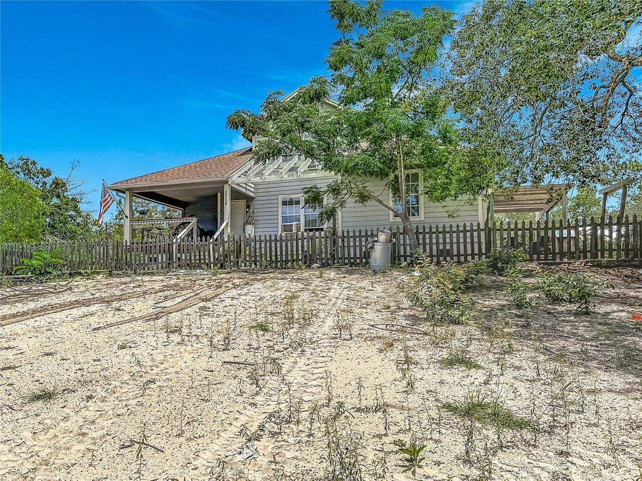 Listing Photo 9
