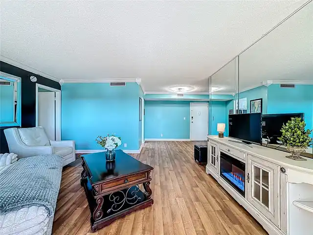 Listing Photo 12