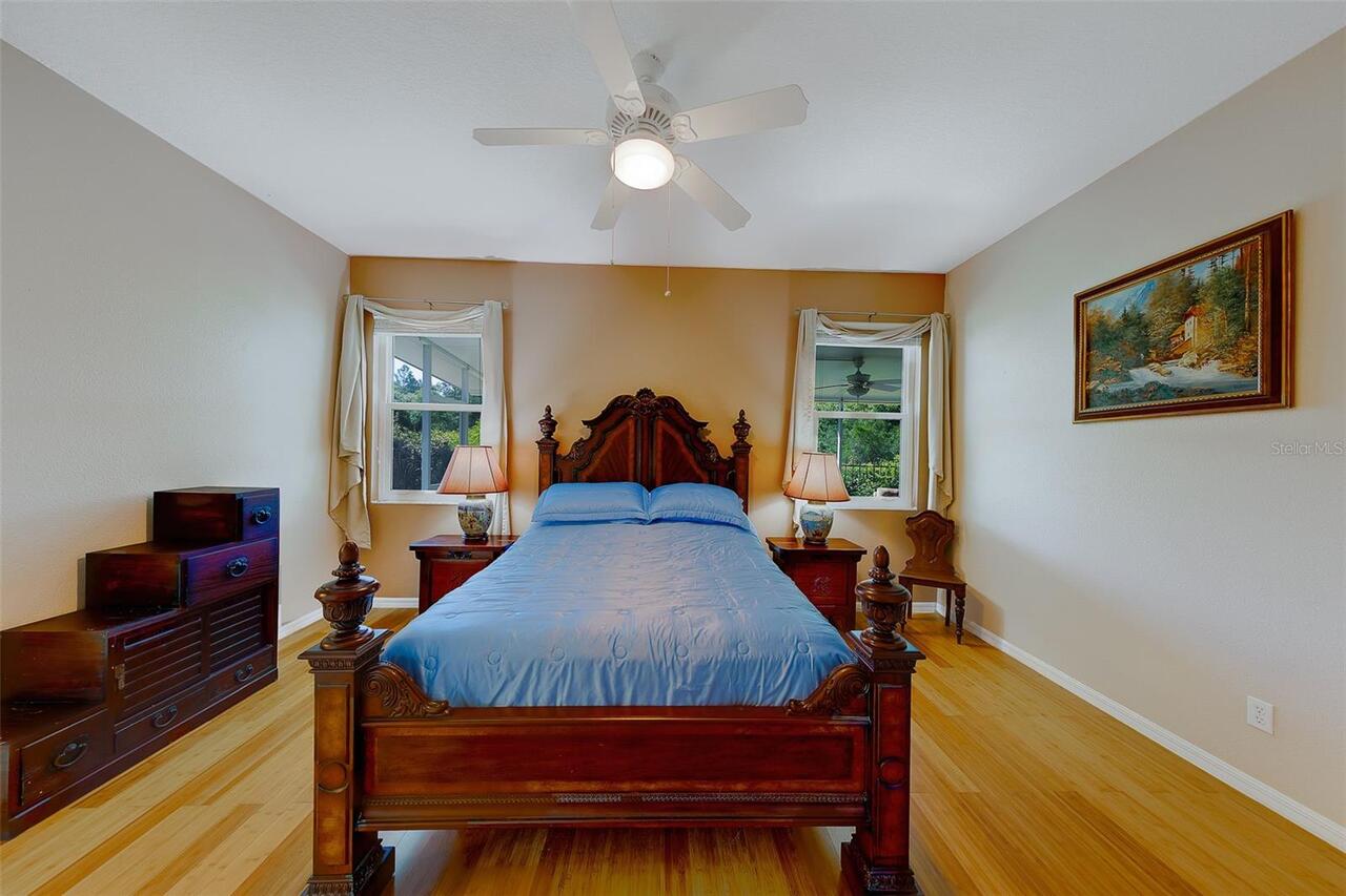 Listing Photo 17