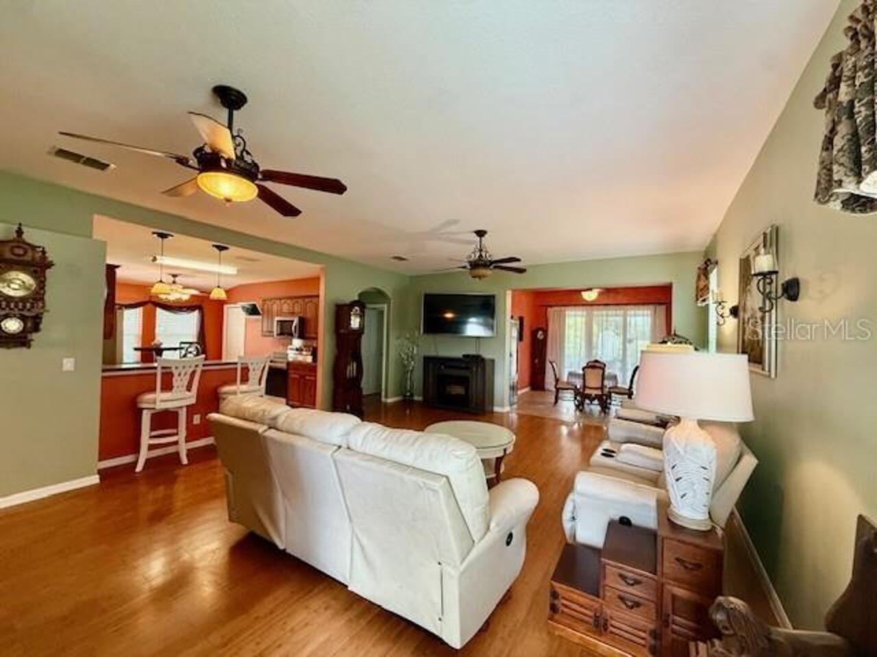 Listing Photo 5