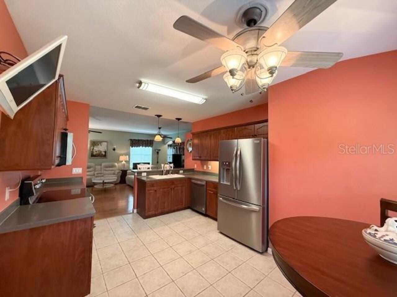 Listing Photo 8