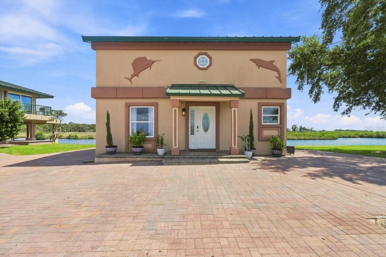 Listing Photo 8