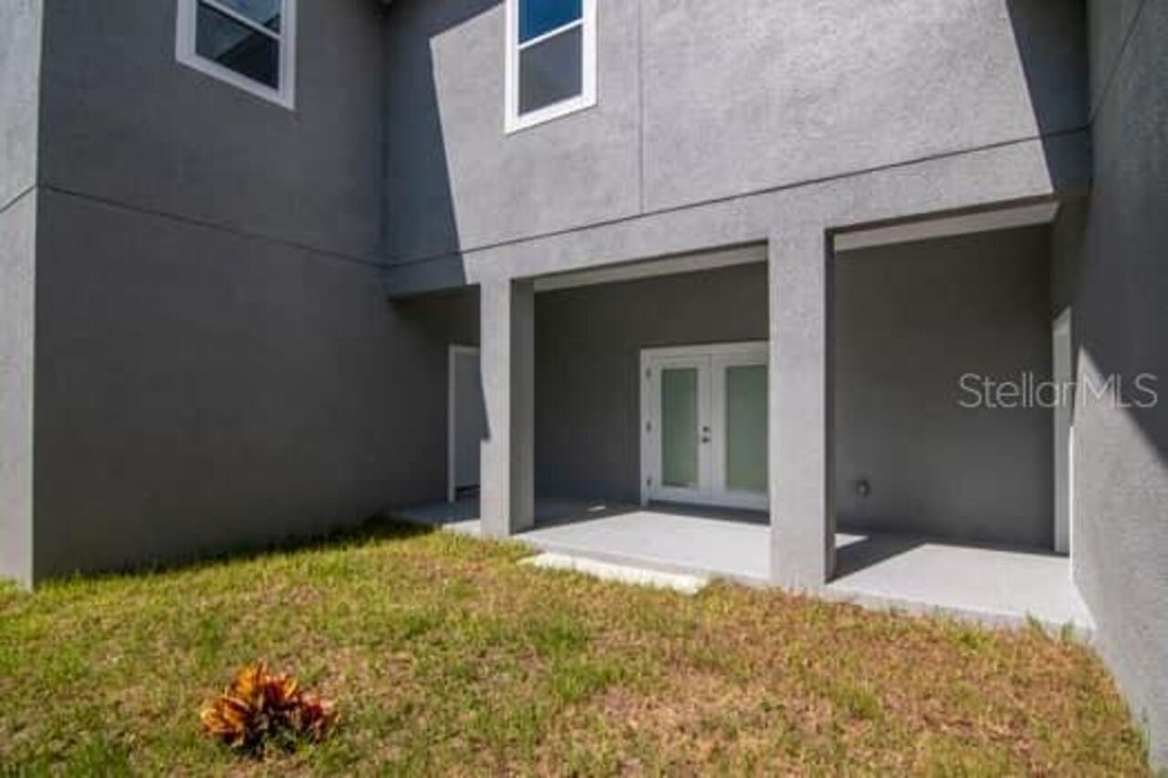 Listing Photo 9