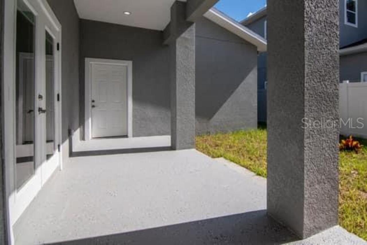 Listing Photo 10