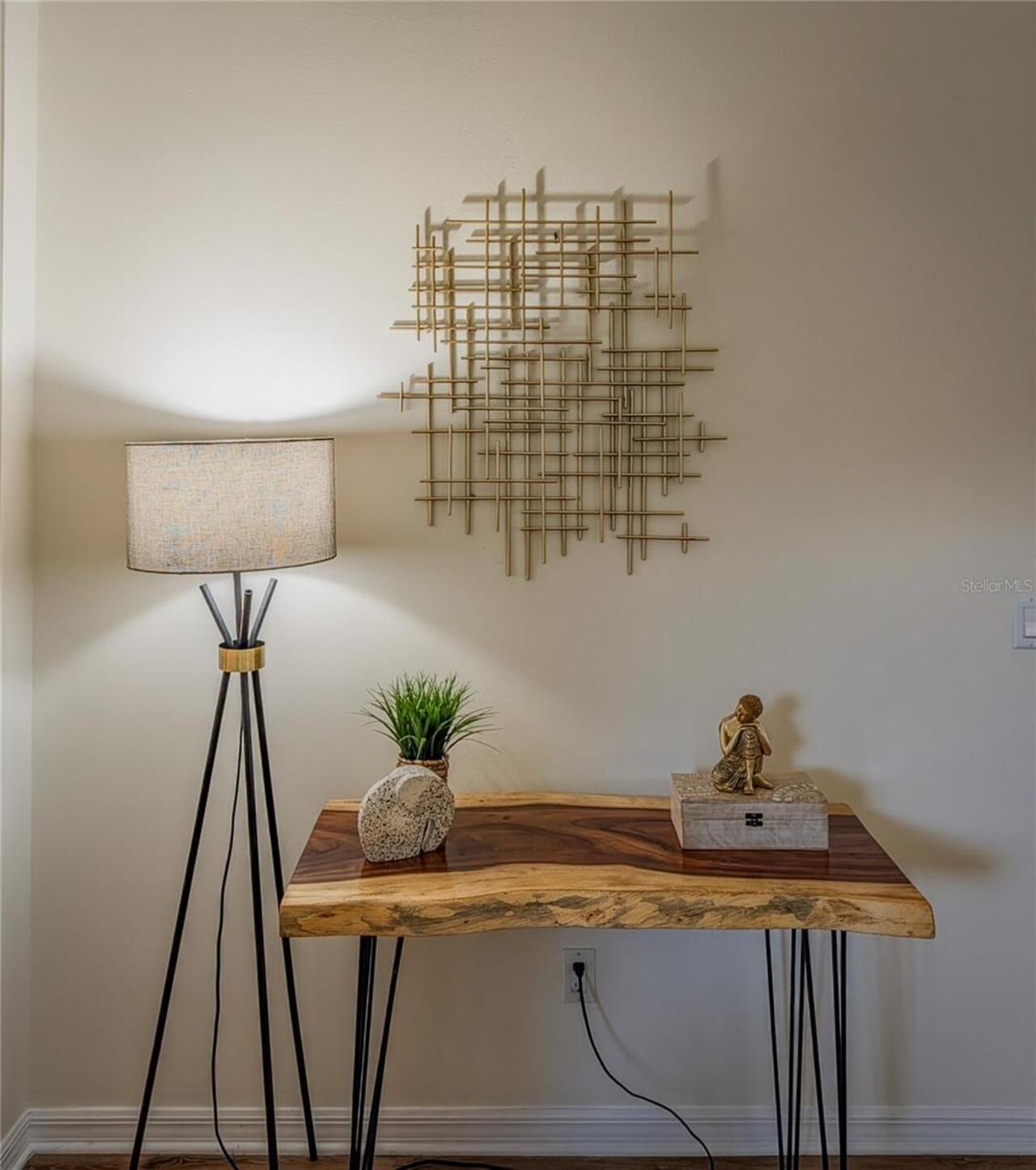 Listing Photo 12