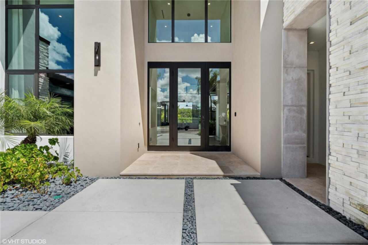 Listing Photo 9