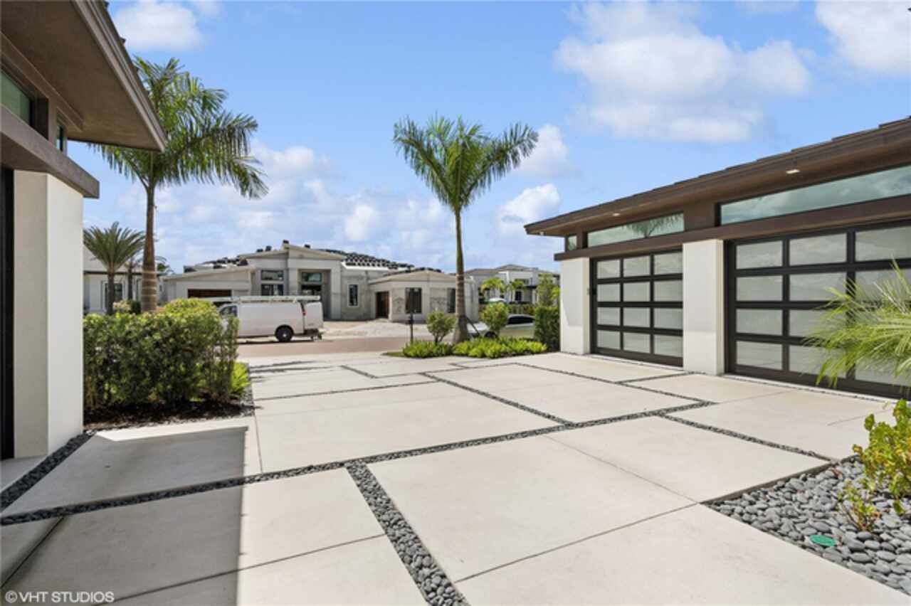 Listing Photo 11