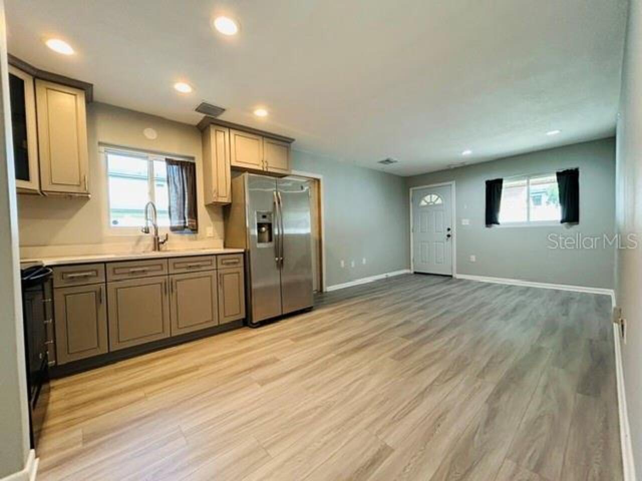 Listing Photo 6