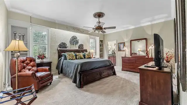 Listing Photo 32
