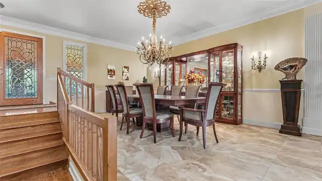 Listing Photo 10