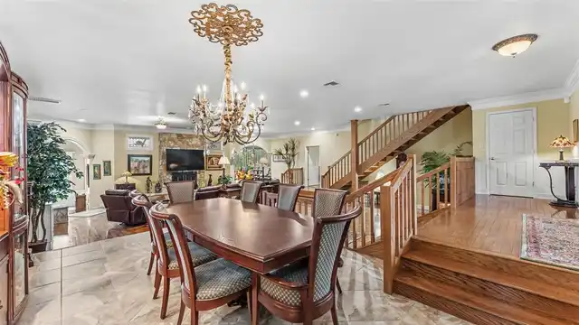 Listing Photo 16
