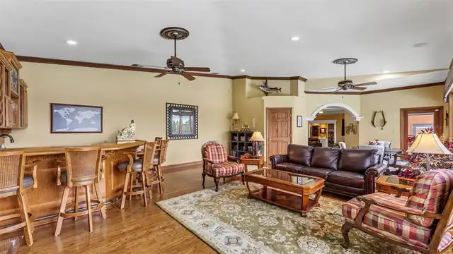 Listing Photo 28
