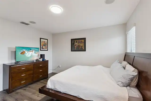 Listing Photo 18